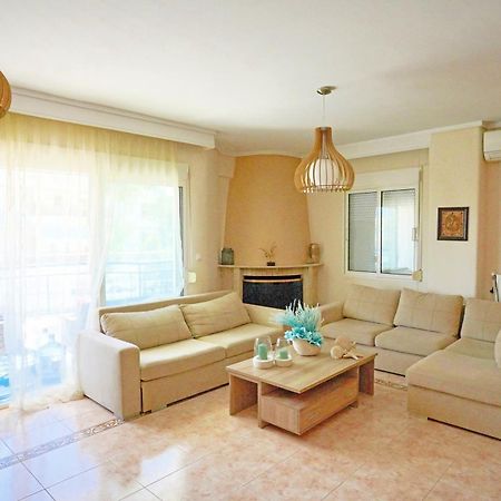 Lovely And Sunny Apartament 300M From Beach!! Peraía Zewnętrze zdjęcie