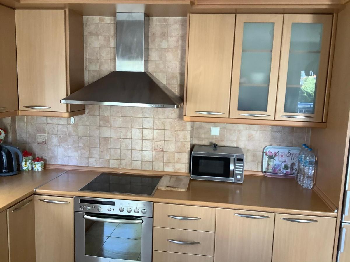 Lovely And Sunny Apartament 300M From Beach!! Peraía Zewnętrze zdjęcie