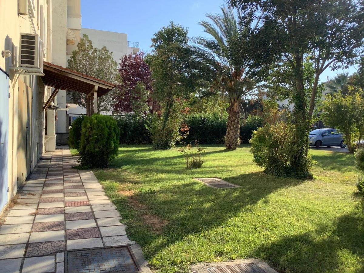 Lovely And Sunny Apartament 300M From Beach!! Peraía Zewnętrze zdjęcie
