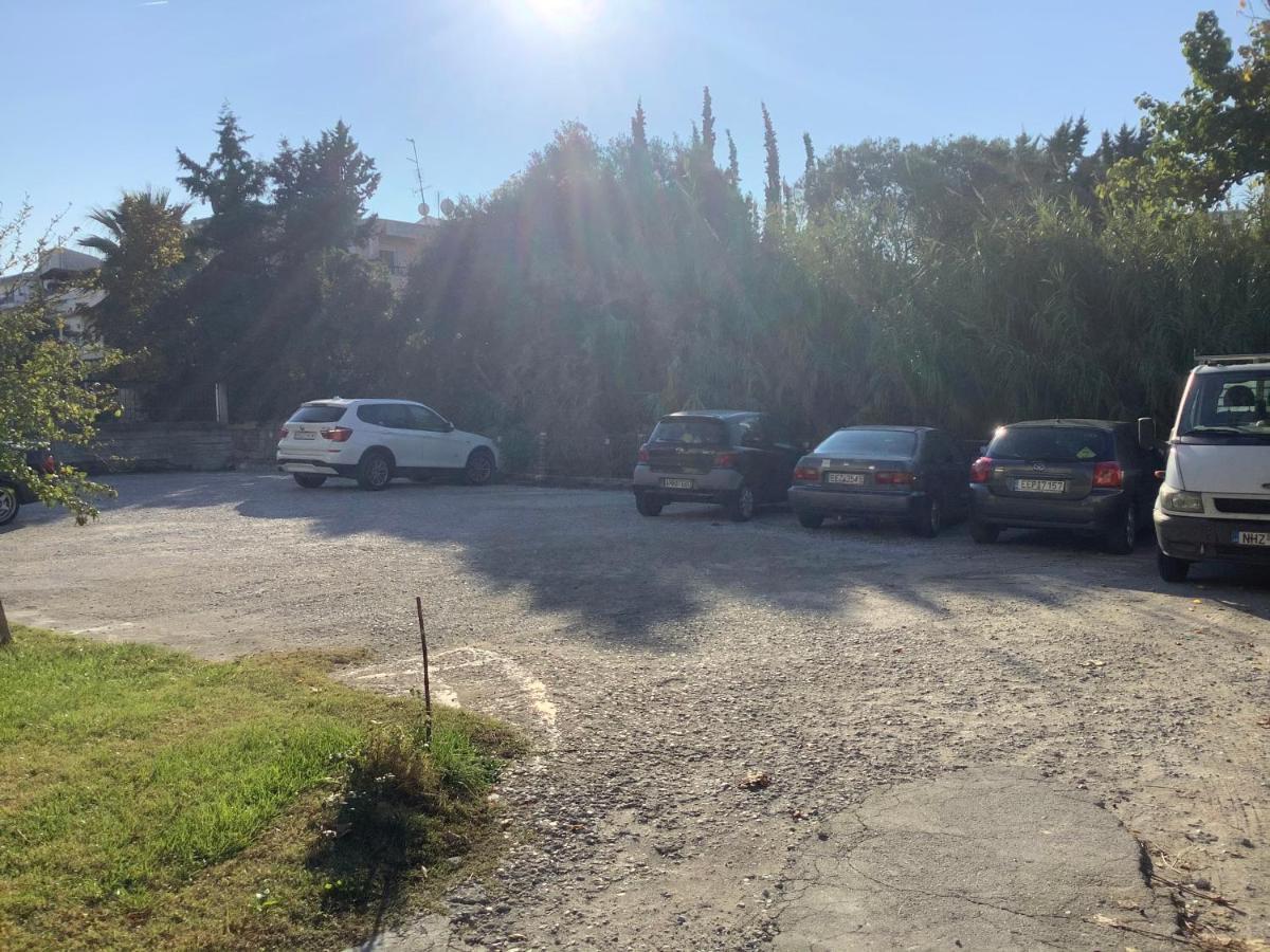 Lovely And Sunny Apartament 300M From Beach!! Peraía Zewnętrze zdjęcie