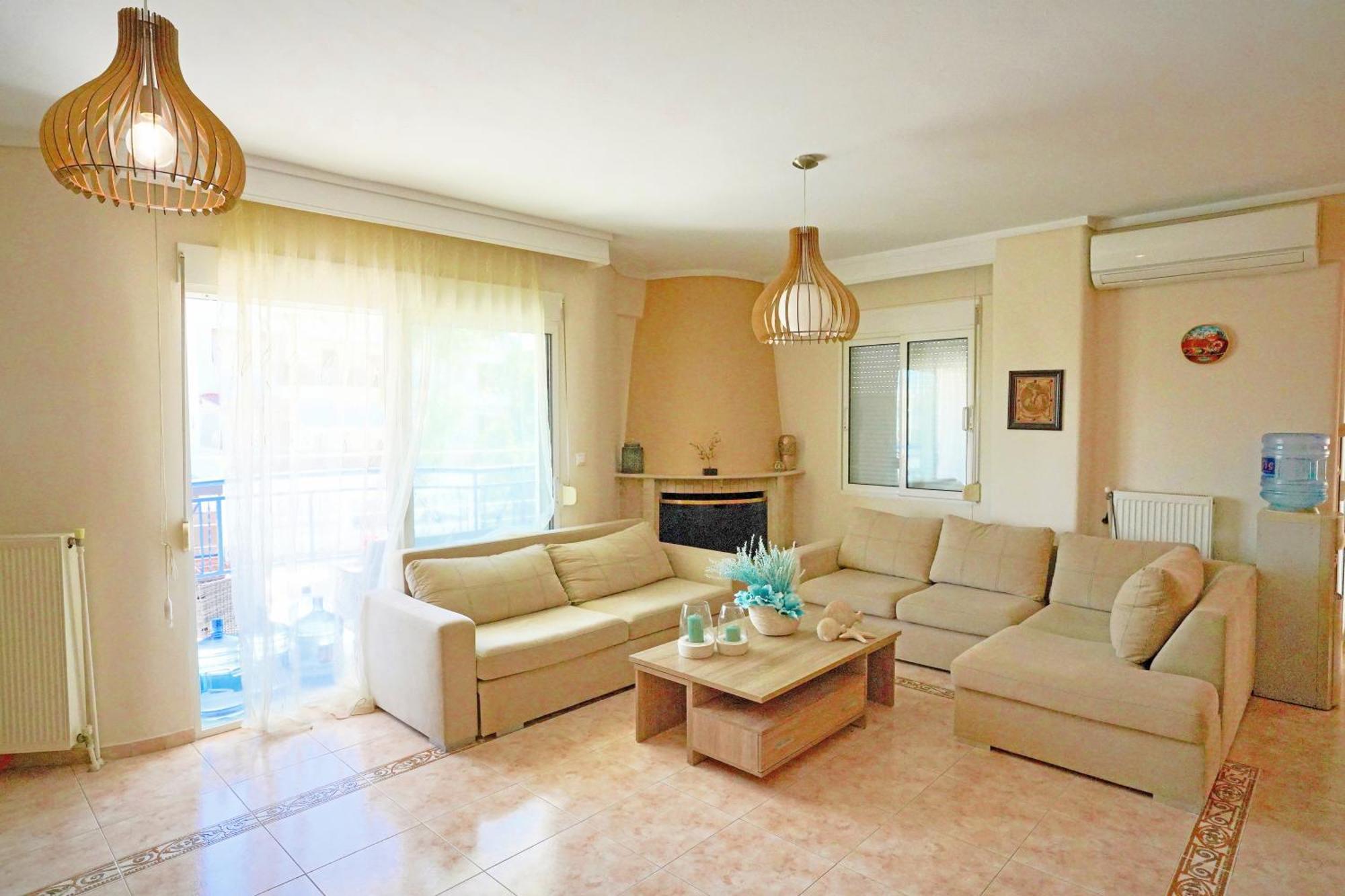 Lovely And Sunny Apartament 300M From Beach!! Peraía Zewnętrze zdjęcie