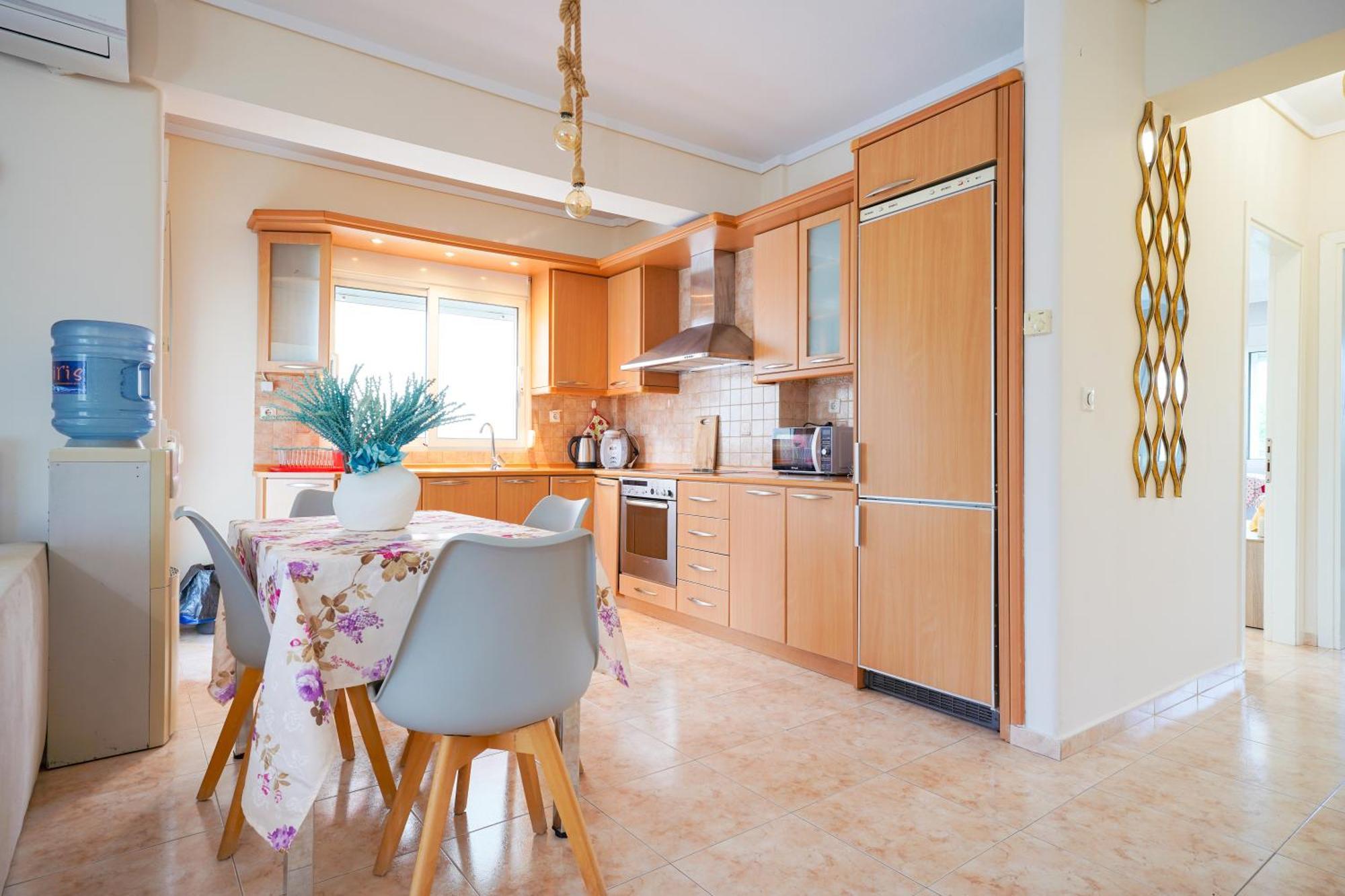 Lovely And Sunny Apartament 300M From Beach!! Peraía Zewnętrze zdjęcie