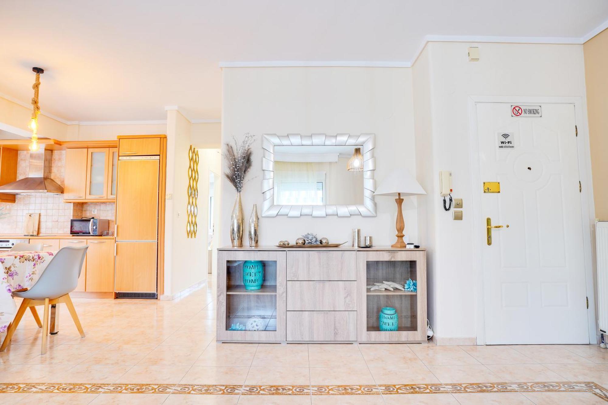 Lovely And Sunny Apartament 300M From Beach!! Peraía Zewnętrze zdjęcie