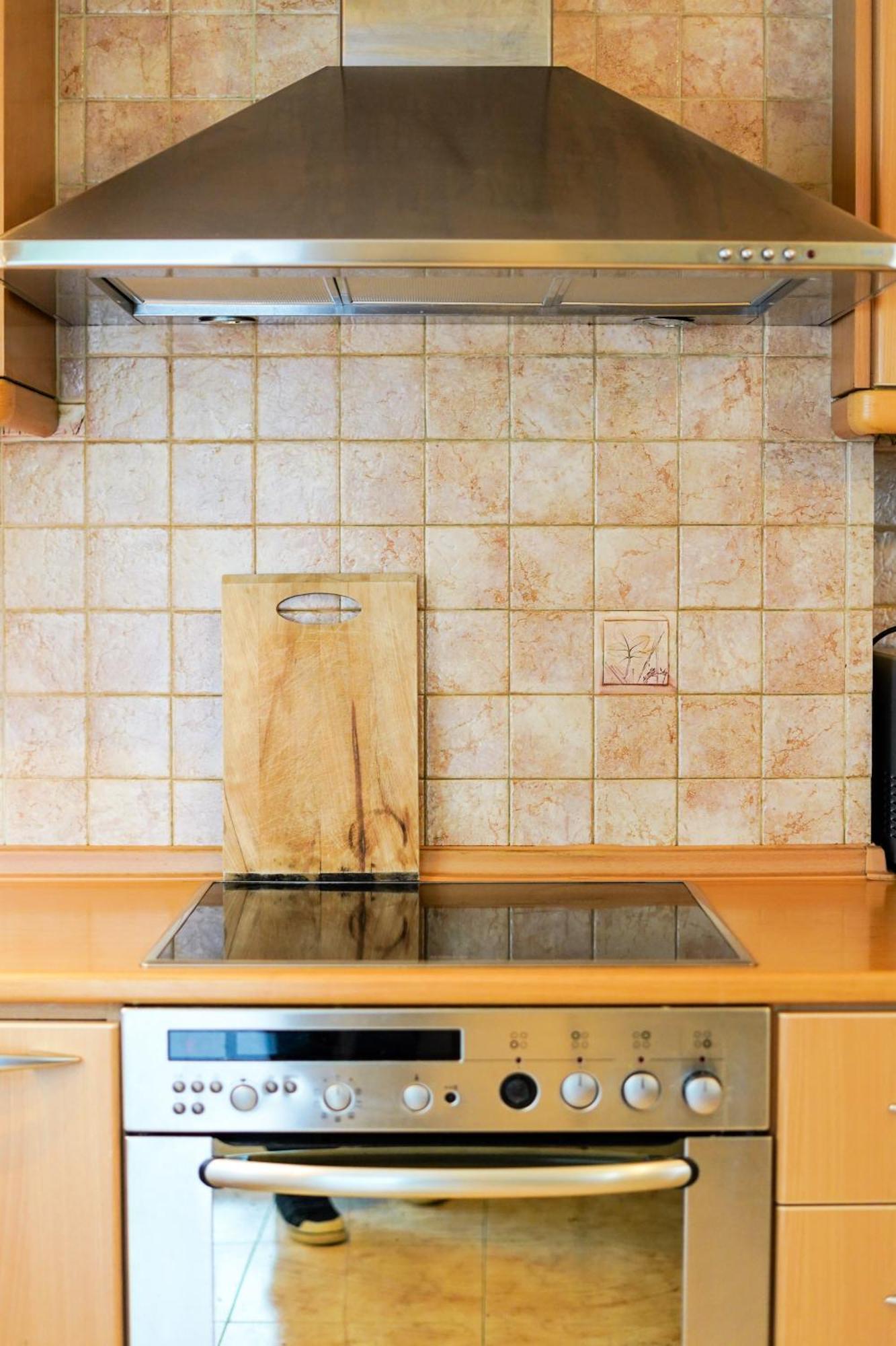 Lovely And Sunny Apartament 300M From Beach!! Peraía Zewnętrze zdjęcie