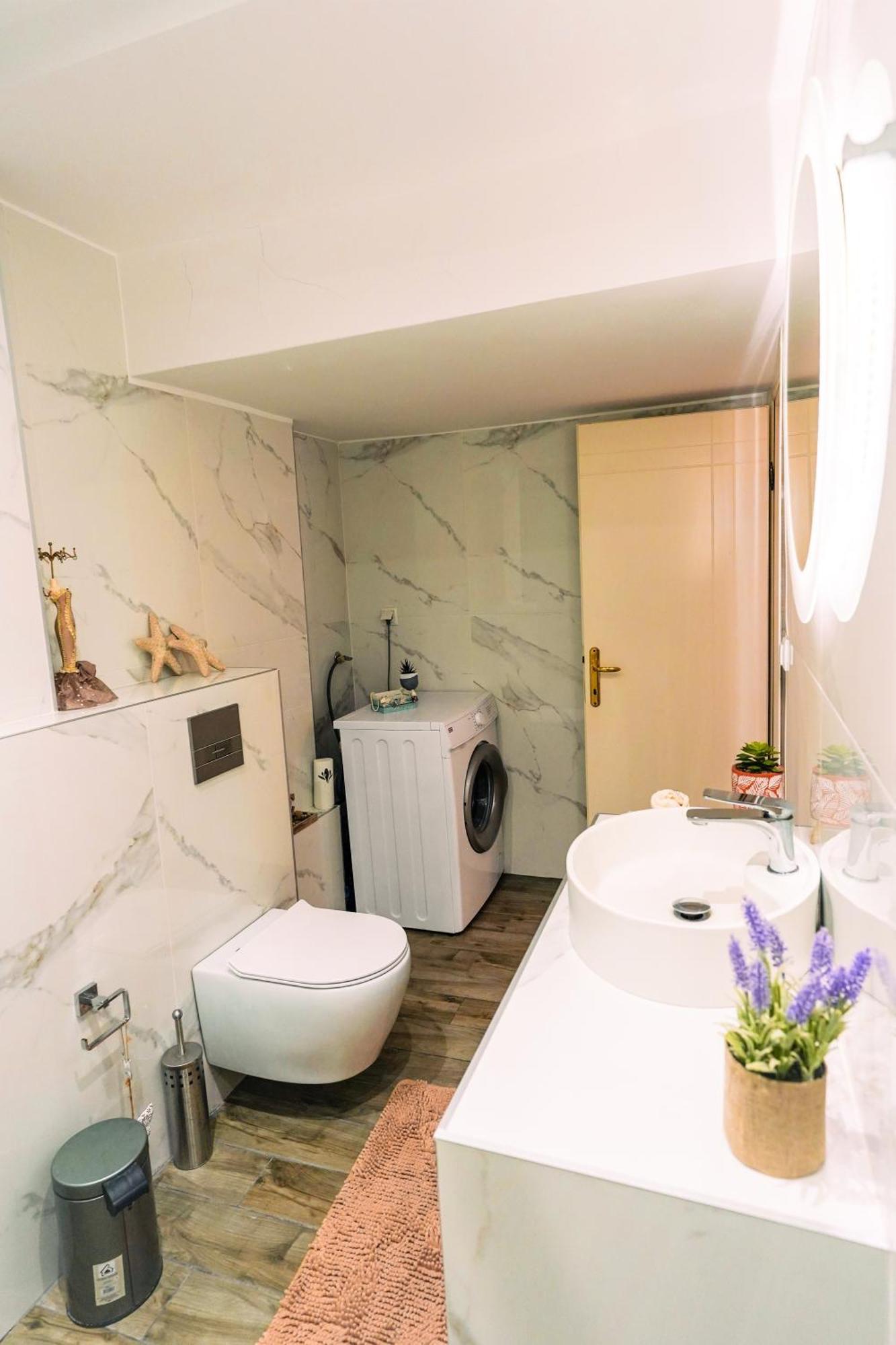 Lovely And Sunny Apartament 300M From Beach!! Peraía Zewnętrze zdjęcie