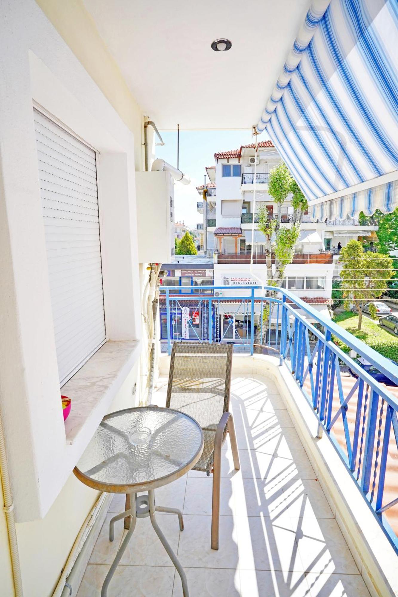 Lovely And Sunny Apartament 300M From Beach!! Peraía Zewnętrze zdjęcie